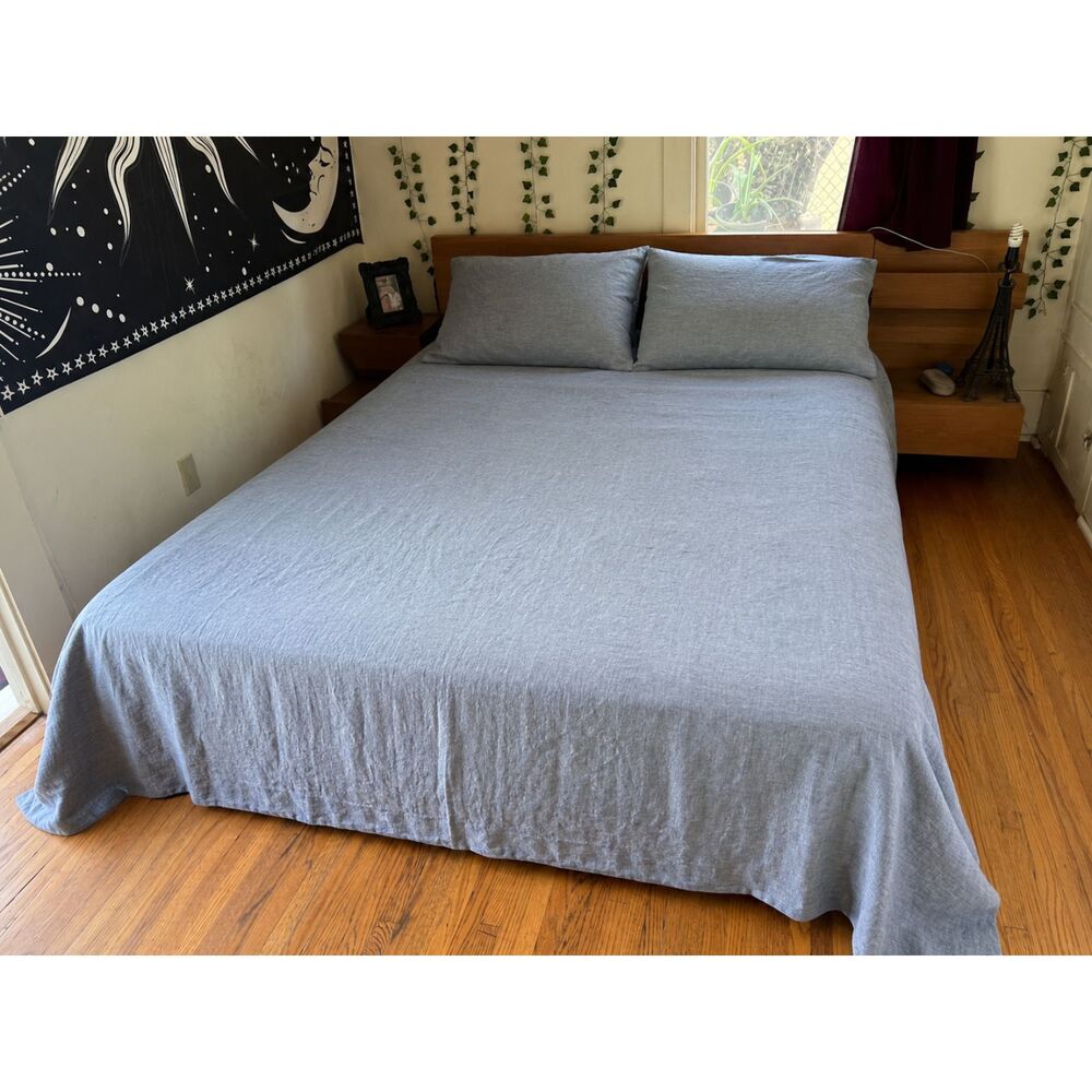 WEST ELM Blue Gray 100% Linen Queen Top Sheet Size 102 x 90